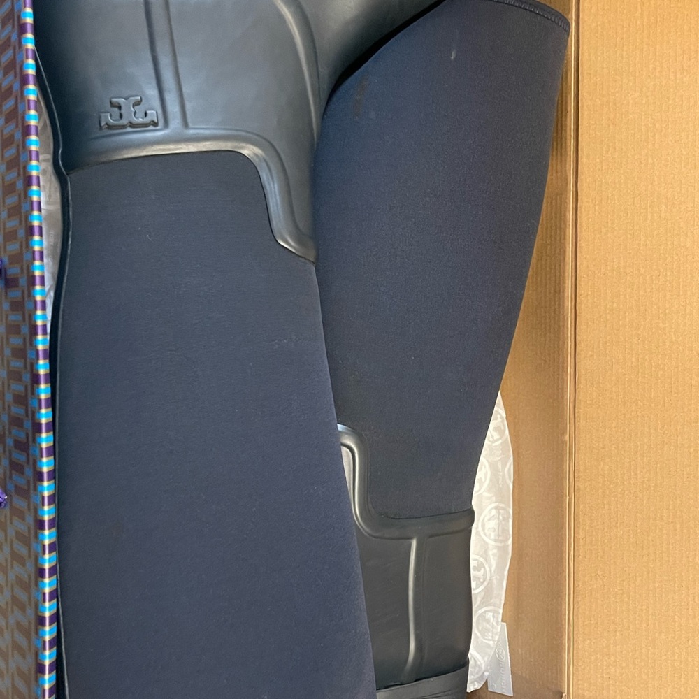 Tory Burch April Rain Boots - Picture 4 of 7